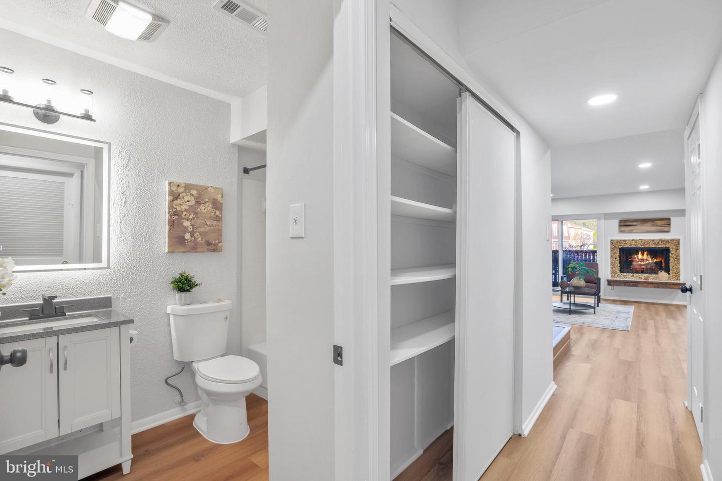 3966 WOODHUE PL, ALEXANDRIA, Virginia 22309, 2 Bedrooms Bedrooms, 5 Rooms Rooms,1 BathroomBathrooms,Residential,For sale,3966 WOODHUE PL,VAFX2280916 MLS # VAFX2280916 3966 WOODHUE PL, ALEXANDRIA, Virginia 22309, 2 Bedrooms Bedrooms, 5 Rooms Rooms,1 BathroomBathrooms,Residential,For sale,3966 WOODHUE PL,VAFX2280916 MLS # VAFX2280916