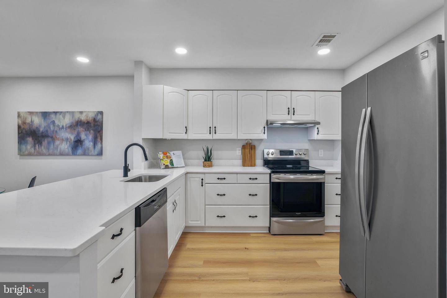 3966 WOODHUE PL, ALEXANDRIA, Virginia 22309, 2 Bedrooms Bedrooms, 5 Rooms Rooms,1 BathroomBathrooms,Residential,For sale,3966 WOODHUE PL,VAFX2280916 MLS # VAFX2280916 3966 WOODHUE PL, ALEXANDRIA, Virginia 22309, 2 Bedrooms Bedrooms, 5 Rooms Rooms,1 BathroomBathrooms,Residential,For sale,3966 WOODHUE PL,VAFX2280916 MLS # VAFX2280916