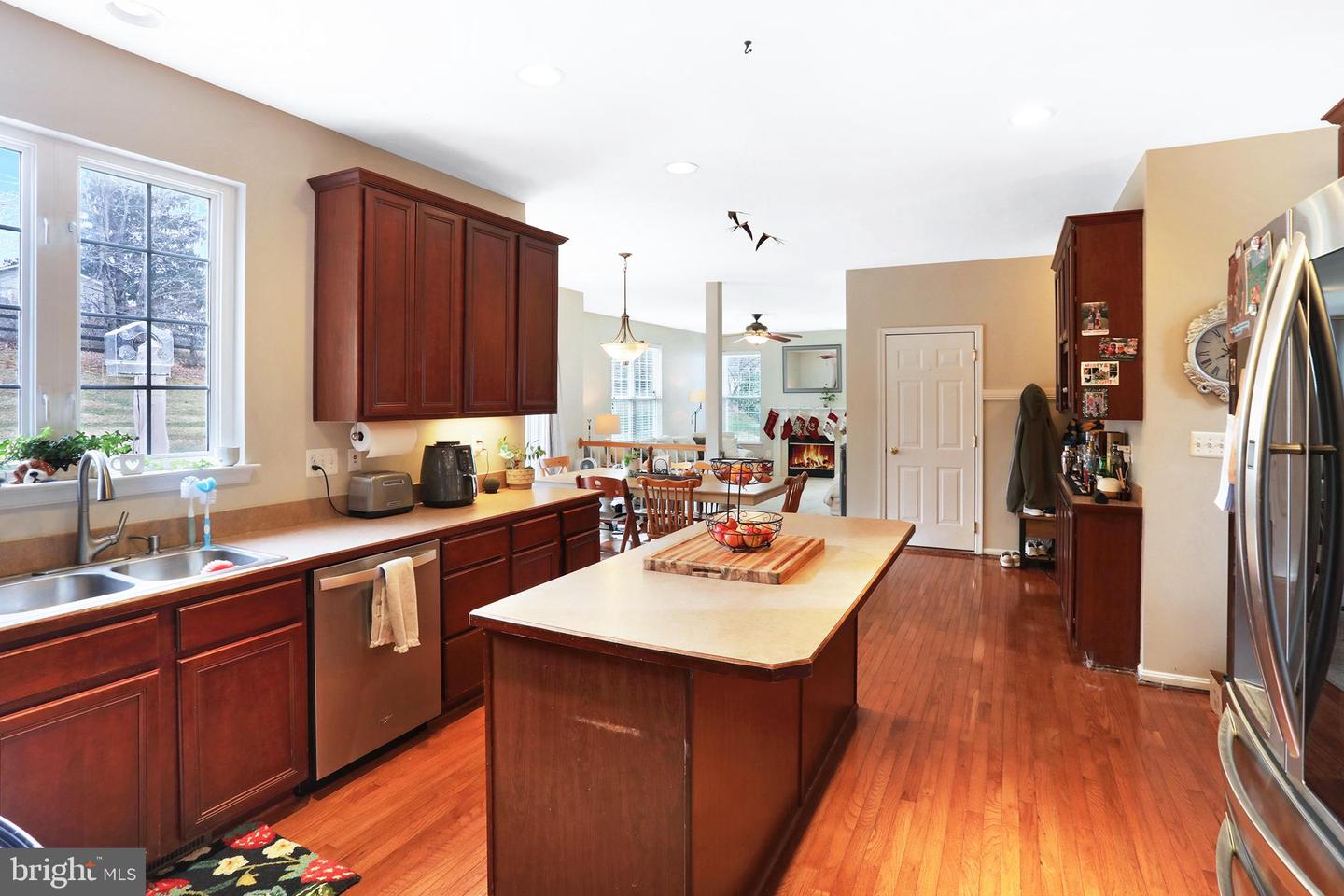 17239 GREENWOOD DR, ROUND HILL, Virginia 20141, 4 Bedrooms Bedrooms, ,2 BathroomsBathrooms,Residential,For sale,17239 GREENWOOD DR,VALO2111886 MLS # VALO2111886