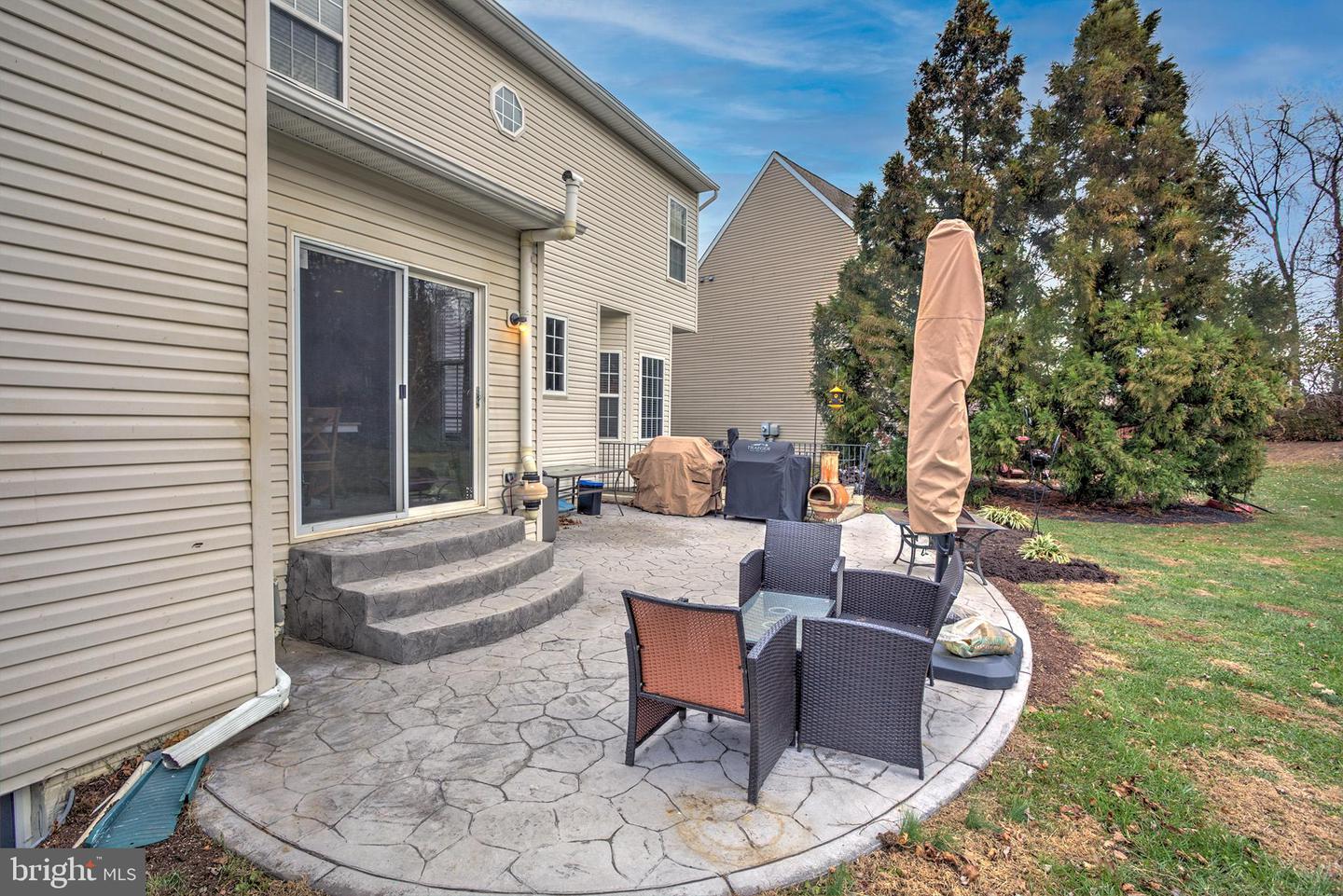 17239 GREENWOOD DR, ROUND HILL, Virginia 20141, 4 Bedrooms Bedrooms, ,2 BathroomsBathrooms,Residential,For sale,17239 GREENWOOD DR,VALO2111886 MLS # VALO2111886