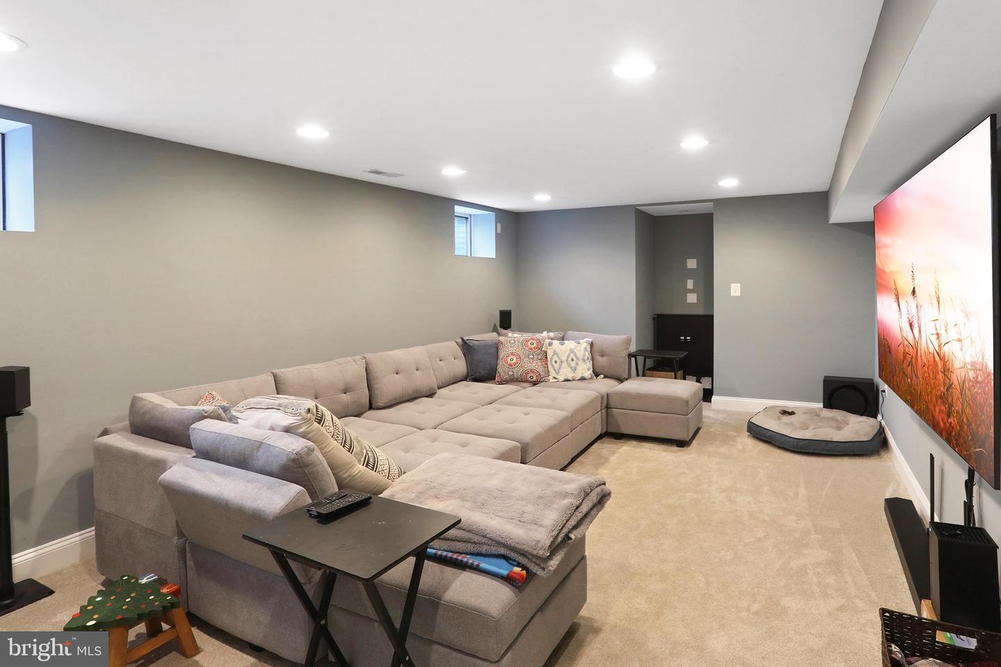 17239 GREENWOOD DR, ROUND HILL, Virginia 20141, 4 Bedrooms Bedrooms, ,2 BathroomsBathrooms,Residential,For sale,17239 GREENWOOD DR,VALO2111886 MLS # VALO2111886