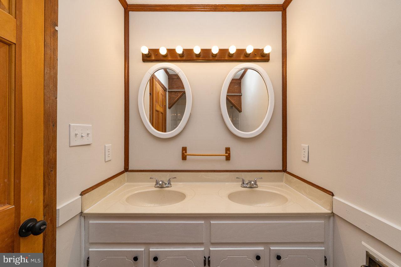 321 HONEYVILLE RD, STANLEY, Virginia 22851, 3 Bedrooms Bedrooms, ,2 BathroomsBathrooms,Residential,For sale,321 HONEYVILLE RD,VAPA2005696 MLS # VAPA2005696