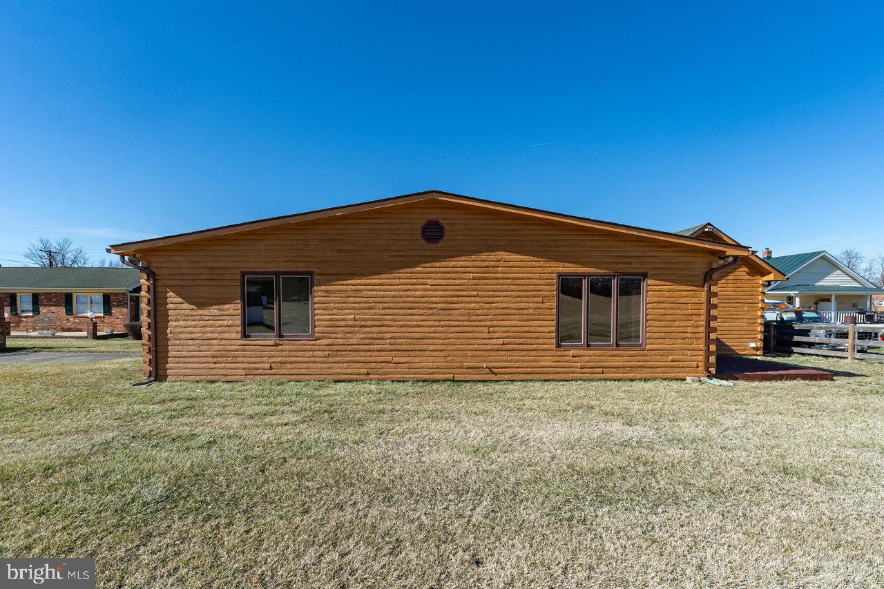 321 HONEYVILLE RD, STANLEY, Virginia 22851, 3 Bedrooms Bedrooms, ,2 BathroomsBathrooms,Residential,For sale,321 HONEYVILLE RD,VAPA2005696 MLS # VAPA2005696