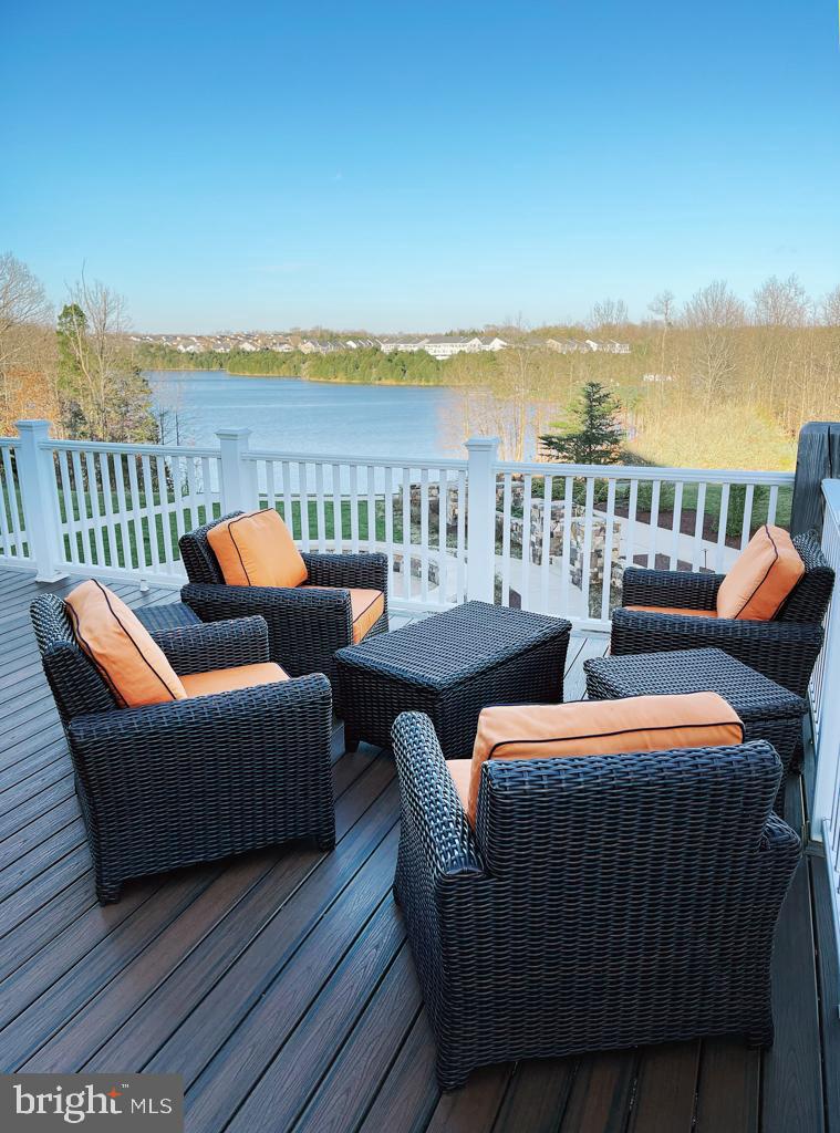 114 TURNSTONE LN, LAKE FREDERICK, Virginia 22630, 3 Bedrooms Bedrooms, ,3 BathroomsBathrooms,Residential,For sale,114 TURNSTONE LN,VAFV2038318 MLS # VAFV2038318