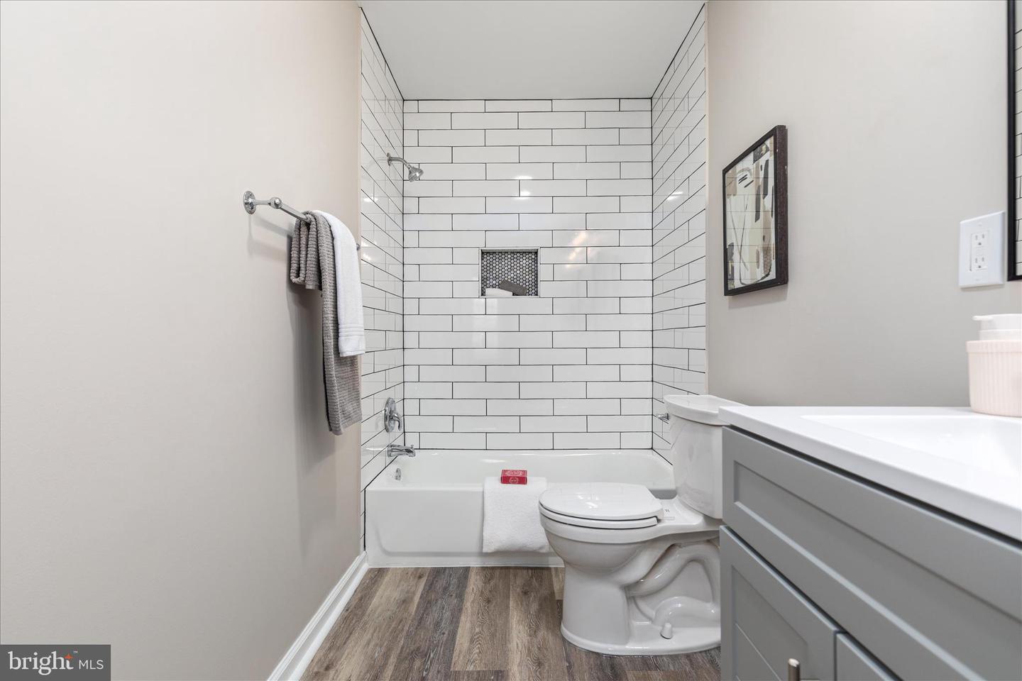 13170 AUTUMN HILL LN, HERNDON, Virginia 20171, 4 Bedrooms Bedrooms, 16 Rooms Rooms,3 BathroomsBathrooms,Residential,For sale,13170 AUTUMN HILL LN,VAFX2281426 MLS # VAFX2281426 13170 AUTUMN HILL LN, HERNDON, Virginia 20171, 4 Bedrooms Bedrooms, 16 Rooms Rooms,3 BathroomsBathrooms,Residential,For sale,13170 AUTUMN HILL LN,VAFX2281426 MLS # VAFX2281426