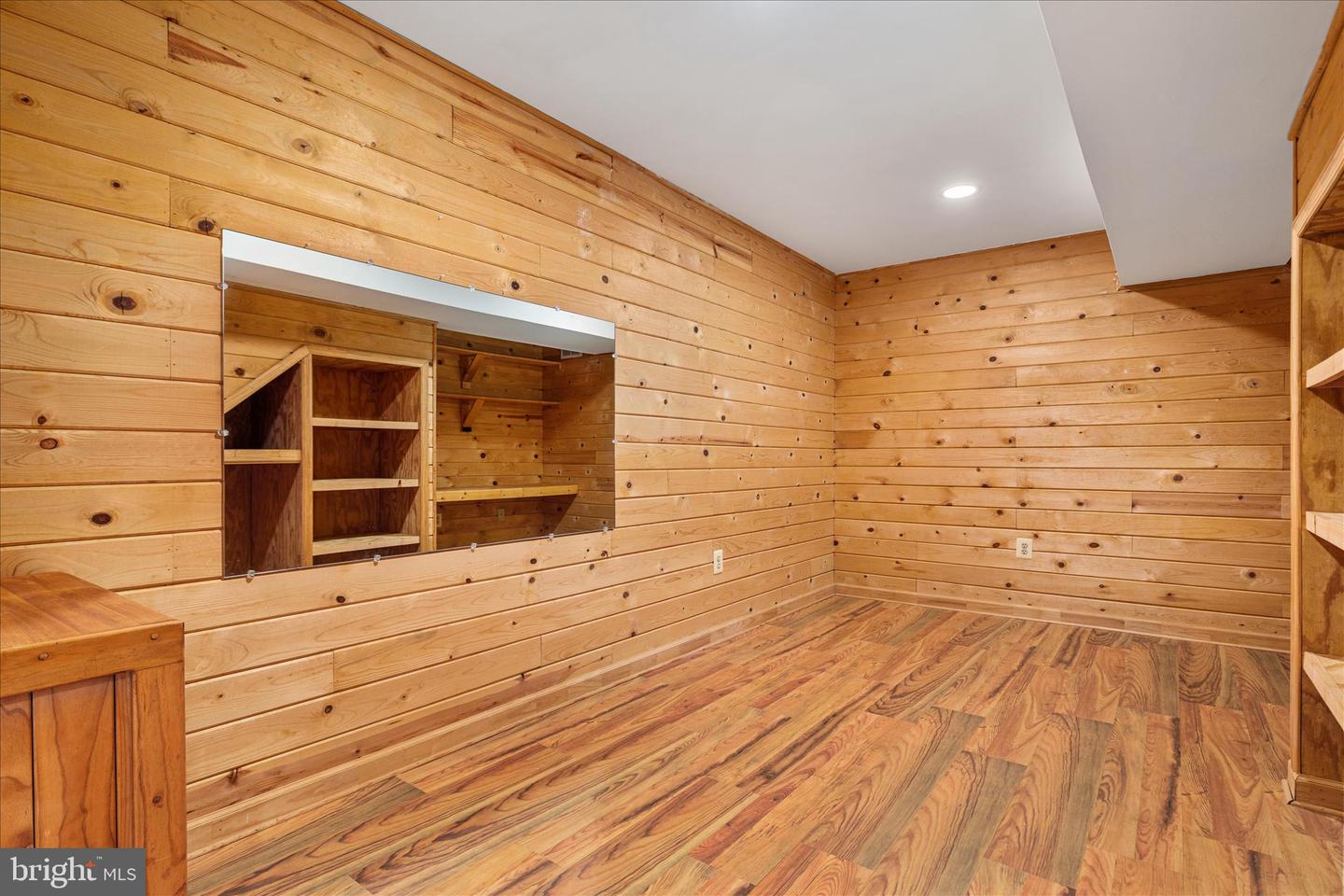 13170 AUTUMN HILL LN, HERNDON, Virginia 20171, 4 Bedrooms Bedrooms, 16 Rooms Rooms,3 BathroomsBathrooms,Residential,For sale,13170 AUTUMN HILL LN,VAFX2281426 MLS # VAFX2281426 13170 AUTUMN HILL LN, HERNDON, Virginia 20171, 4 Bedrooms Bedrooms, 16 Rooms Rooms,3 BathroomsBathrooms,Residential,For sale,13170 AUTUMN HILL LN,VAFX2281426 MLS # VAFX2281426