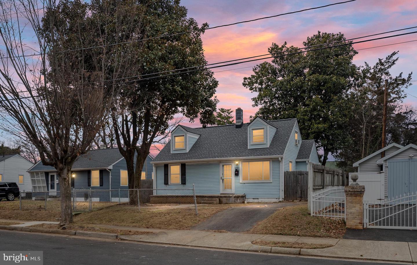 203 FRAZIER ST, FREDERICKSBURG, Virginia 22401, 4 Bedrooms Bedrooms, ,2 BathroomsBathrooms,Residential,For sale,203 FRAZIER ST,VAFB2009330 MLS # VAFB2009330 203 FRAZIER ST, FREDERICKSBURG, Virginia 22401, 4 Bedrooms Bedrooms, ,2 BathroomsBathrooms,Residential,For sale,203 FRAZIER ST,VAFB2009330 MLS # VAFB2009330