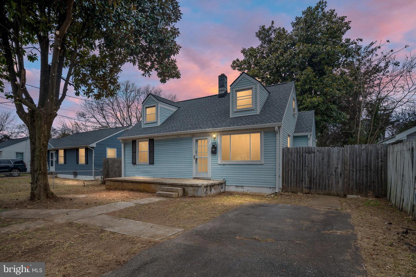 203 FRAZIER ST, FREDERICKSBURG, Virginia 22401, 4 Bedrooms Bedrooms, ,2 BathroomsBathrooms,Residential,For sale,203 FRAZIER ST,VAFB2009330 MLS # VAFB2009330 203 FRAZIER ST, FREDERICKSBURG, Virginia 22401, 4 Bedrooms Bedrooms, ,2 BathroomsBathrooms,Residential,For sale,203 FRAZIER ST,VAFB2009330 MLS # VAFB2009330