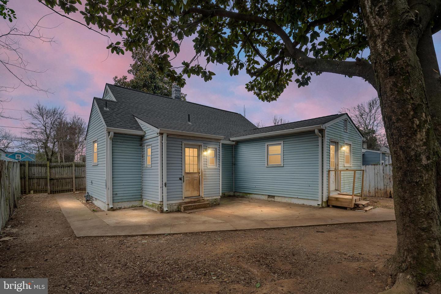 203 FRAZIER ST, FREDERICKSBURG, Virginia 22401, 4 Bedrooms Bedrooms, ,2 BathroomsBathrooms,Residential,For sale,203 FRAZIER ST,VAFB2009330 MLS # VAFB2009330 203 FRAZIER ST, FREDERICKSBURG, Virginia 22401, 4 Bedrooms Bedrooms, ,2 BathroomsBathrooms,Residential,For sale,203 FRAZIER ST,VAFB2009330 MLS # VAFB2009330