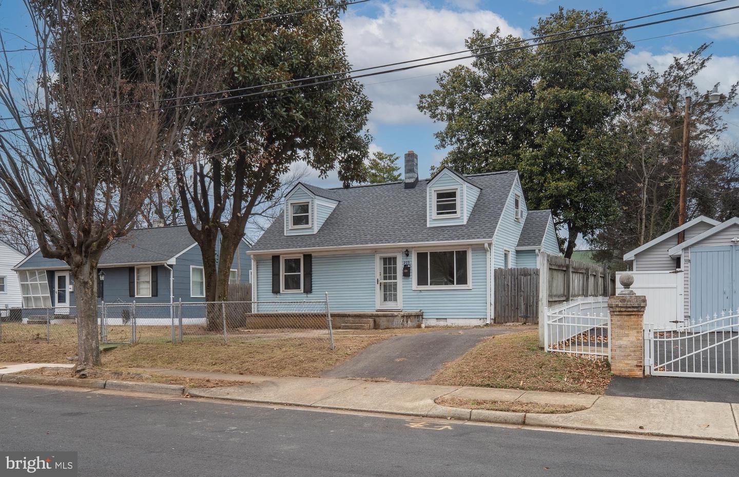 203 FRAZIER ST, FREDERICKSBURG, Virginia 22401, 4 Bedrooms Bedrooms, ,2 BathroomsBathrooms,Residential,For sale,203 FRAZIER ST,VAFB2009330 MLS # VAFB2009330 203 FRAZIER ST, FREDERICKSBURG, Virginia 22401, 4 Bedrooms Bedrooms, ,2 BathroomsBathrooms,Residential,For sale,203 FRAZIER ST,VAFB2009330 MLS # VAFB2009330