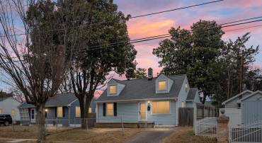 203 FRAZIER ST, FREDERICKSBURG, Virginia 22401, 4 Bedrooms Bedrooms, ,2 BathroomsBathrooms,Residential,For sale,203 FRAZIER ST,VAFB2009330 MLS # VAFB2009330