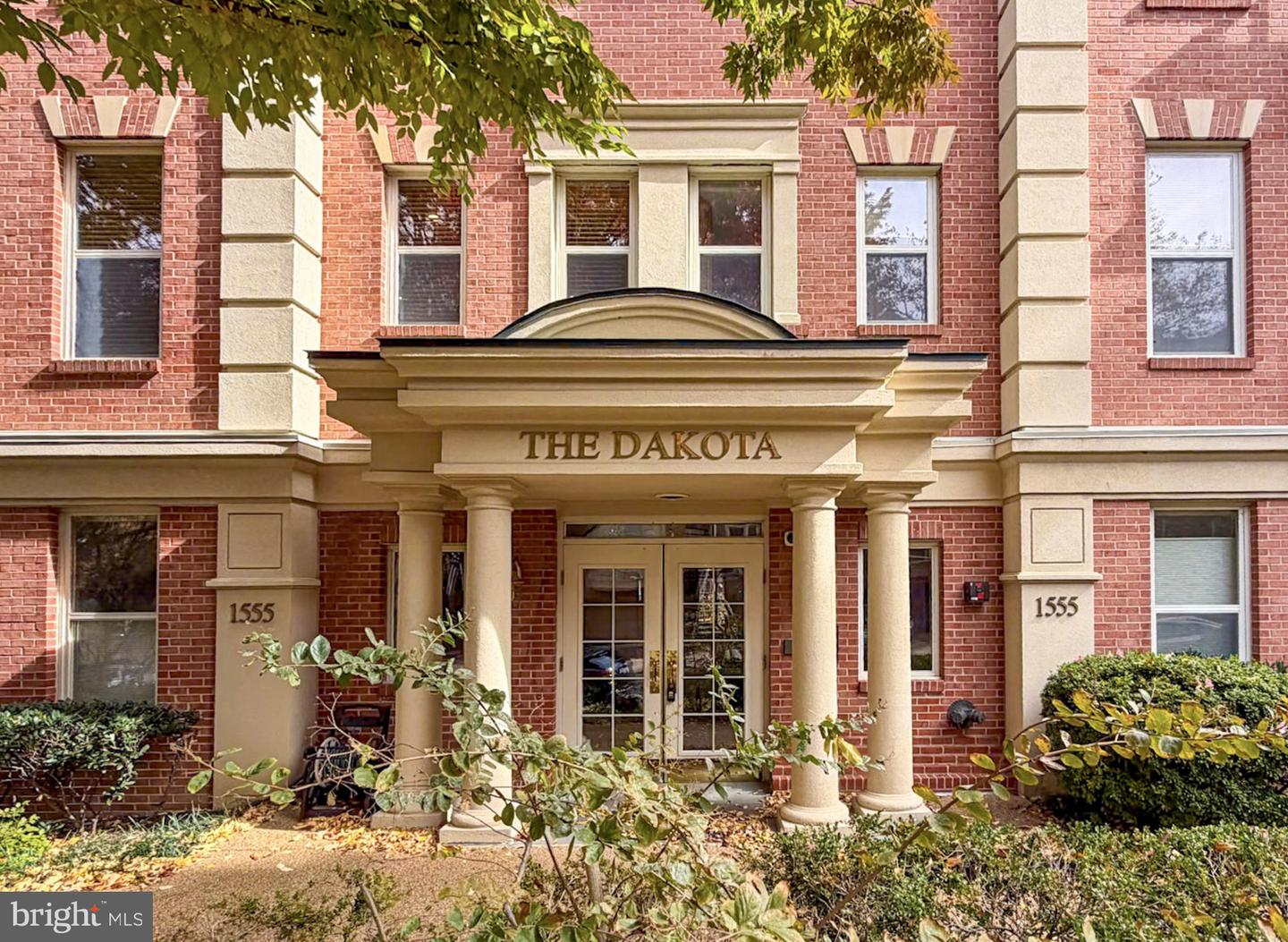 1555 N COLONIAL TER #500, ARLINGTON, Virginia 22209, 2 Bedrooms Bedrooms, ,2 BathroomsBathrooms,Residential,For sale,1555 N COLONIAL TER #500,VAAR2066514 MLS # VAAR2066514