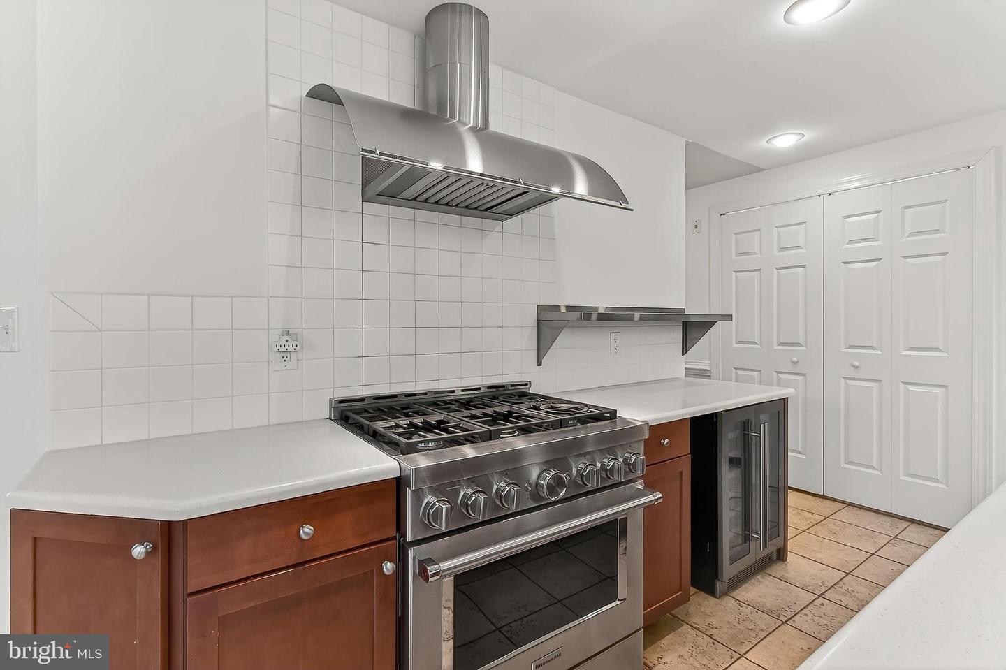 1555 N COLONIAL TER #500, ARLINGTON, Virginia 22209, 2 Bedrooms Bedrooms, ,2 BathroomsBathrooms,Residential,For sale,1555 N COLONIAL TER #500,VAAR2066514 MLS # VAAR2066514