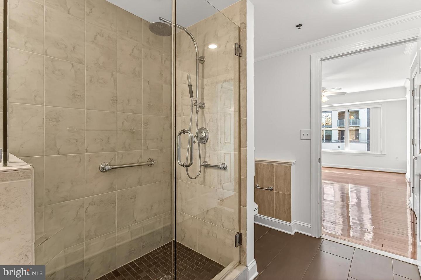 1555 N COLONIAL TER #500, ARLINGTON, Virginia 22209, 2 Bedrooms Bedrooms, ,2 BathroomsBathrooms,Residential,For sale,1555 N COLONIAL TER #500,VAAR2066514 MLS # VAAR2066514