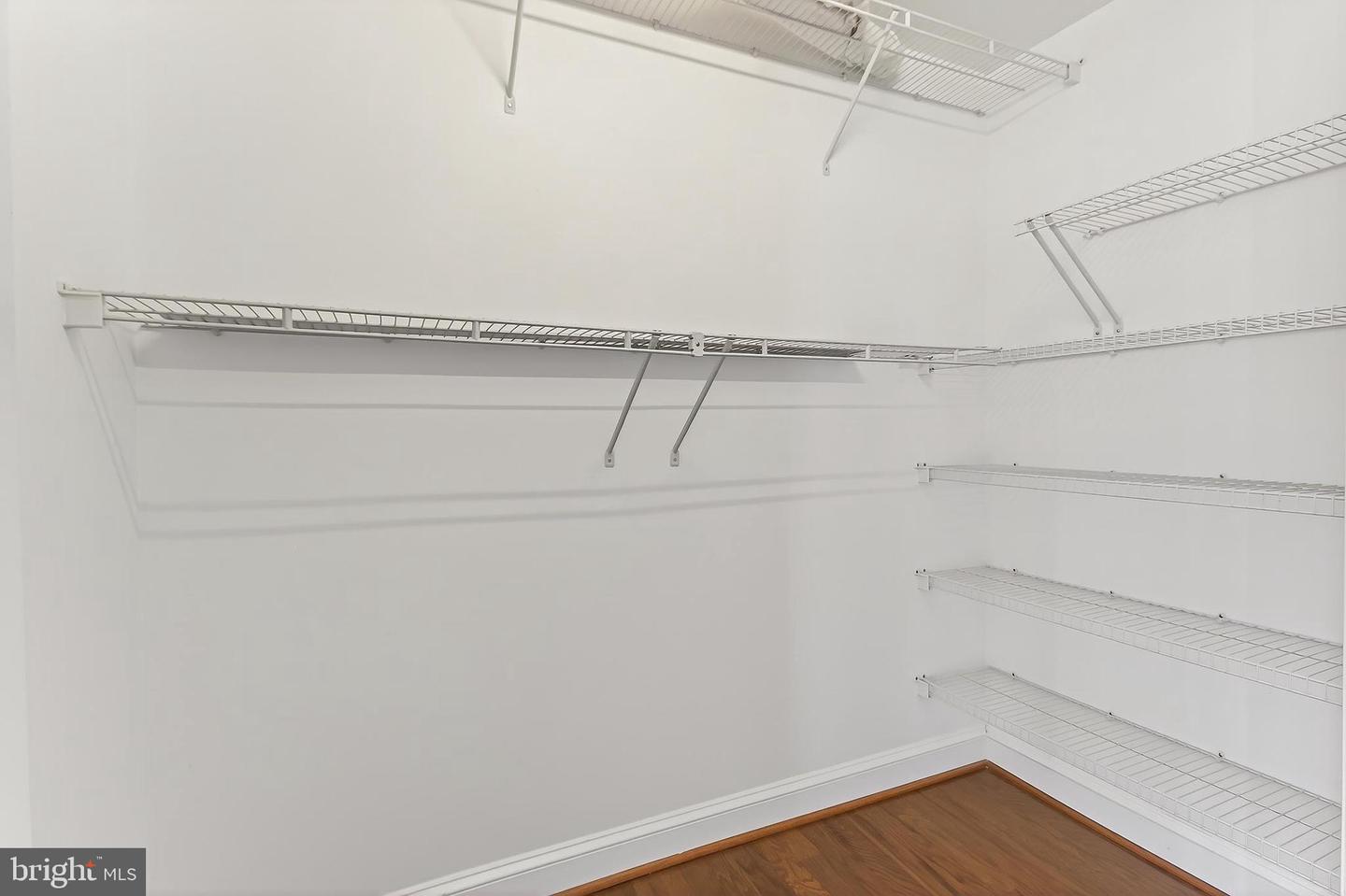 1555 N COLONIAL TER #500, ARLINGTON, Virginia 22209, 2 Bedrooms Bedrooms, ,2 BathroomsBathrooms,Residential,For sale,1555 N COLONIAL TER #500,VAAR2066514 MLS # VAAR2066514