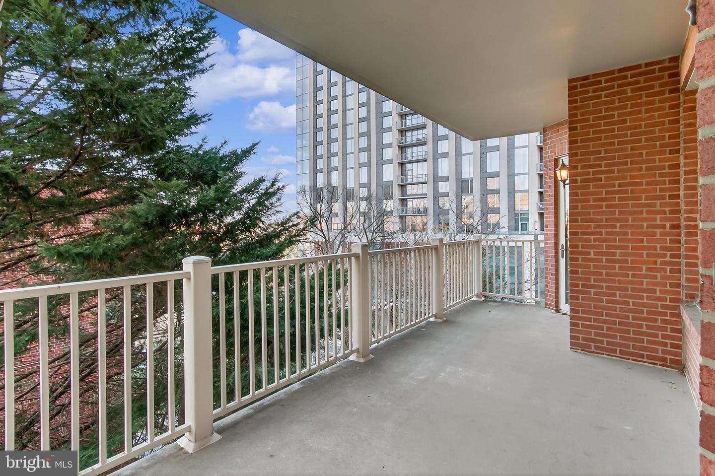 1555 N COLONIAL TER #500, ARLINGTON, Virginia 22209, 2 Bedrooms Bedrooms, ,2 BathroomsBathrooms,Residential,For sale,1555 N COLONIAL TER #500,VAAR2066514 MLS # VAAR2066514