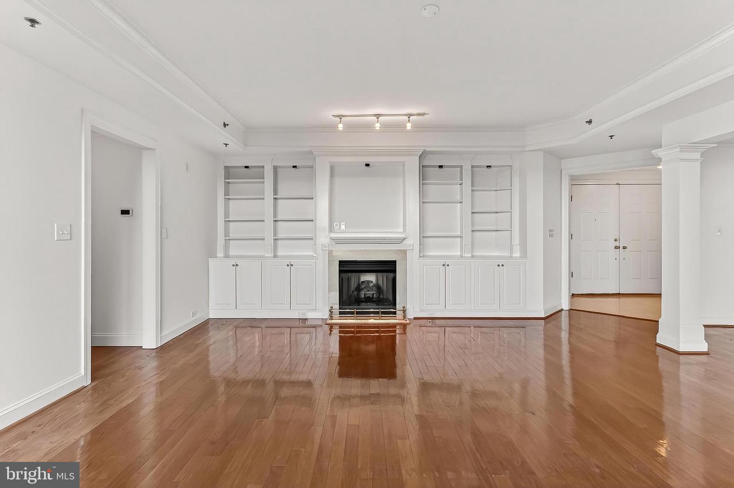 1555 N COLONIAL TER #500, ARLINGTON, Virginia 22209, 2 Bedrooms Bedrooms, ,2 BathroomsBathrooms,Residential,For sale,1555 N COLONIAL TER #500,VAAR2066514 MLS # VAAR2066514