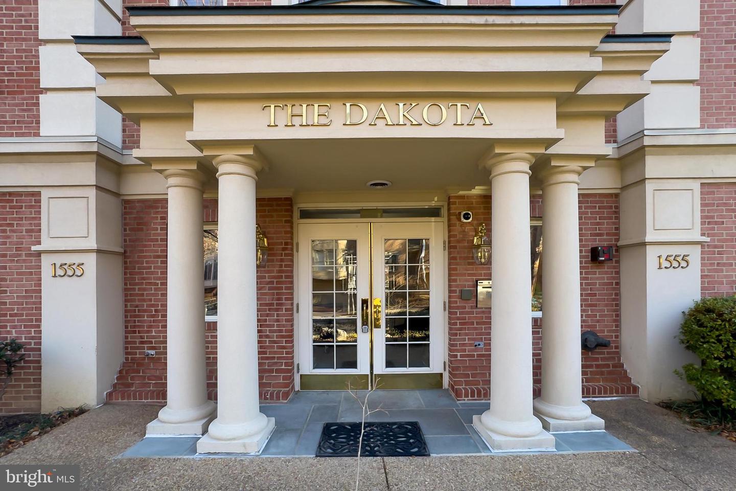 1555 N COLONIAL TER #500, ARLINGTON, Virginia 22209, 2 Bedrooms Bedrooms, ,2 BathroomsBathrooms,Residential,For sale,1555 N COLONIAL TER #500,VAAR2066514 MLS # VAAR2066514