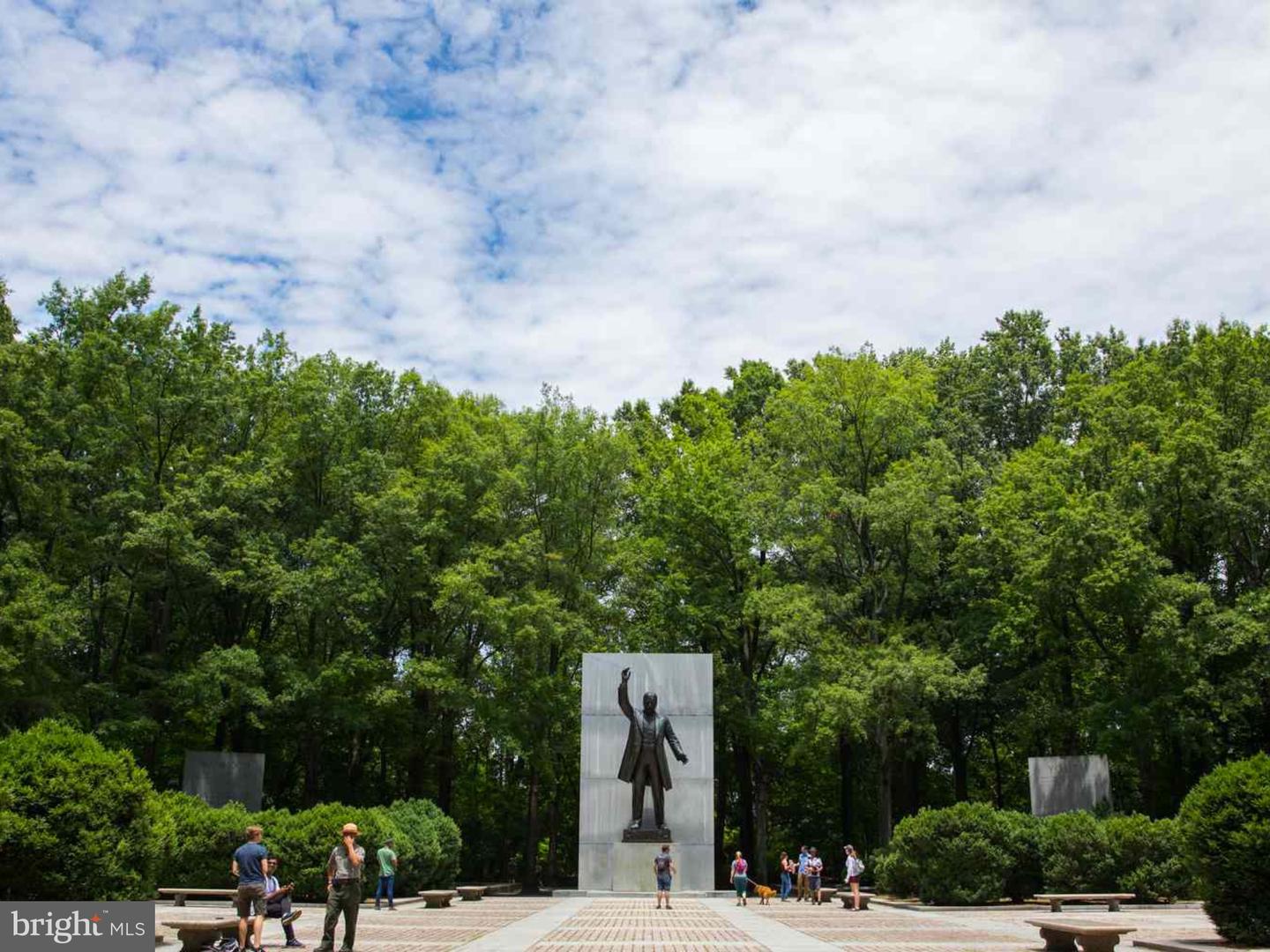 1555 N COLONIAL TER #500, ARLINGTON, Virginia 22209, 2 Bedrooms Bedrooms, ,2 BathroomsBathrooms,Residential,For sale,1555 N COLONIAL TER #500,VAAR2066514 MLS # VAAR2066514