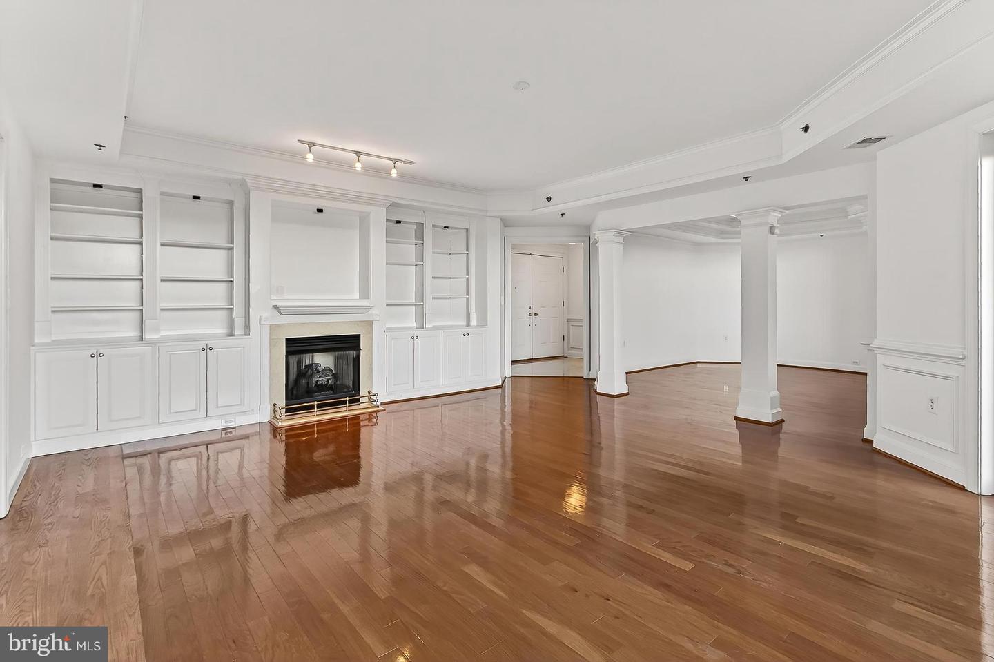 1555 N COLONIAL TER #500, ARLINGTON, Virginia 22209, 2 Bedrooms Bedrooms, ,2 BathroomsBathrooms,Residential,For sale,1555 N COLONIAL TER #500,VAAR2066514 MLS # VAAR2066514