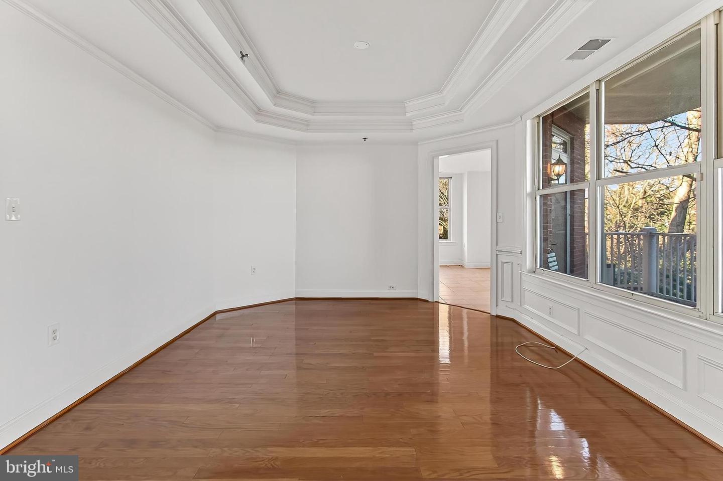 1555 N COLONIAL TER #500, ARLINGTON, Virginia 22209, 2 Bedrooms Bedrooms, ,2 BathroomsBathrooms,Residential,For sale,1555 N COLONIAL TER #500,VAAR2066514 MLS # VAAR2066514