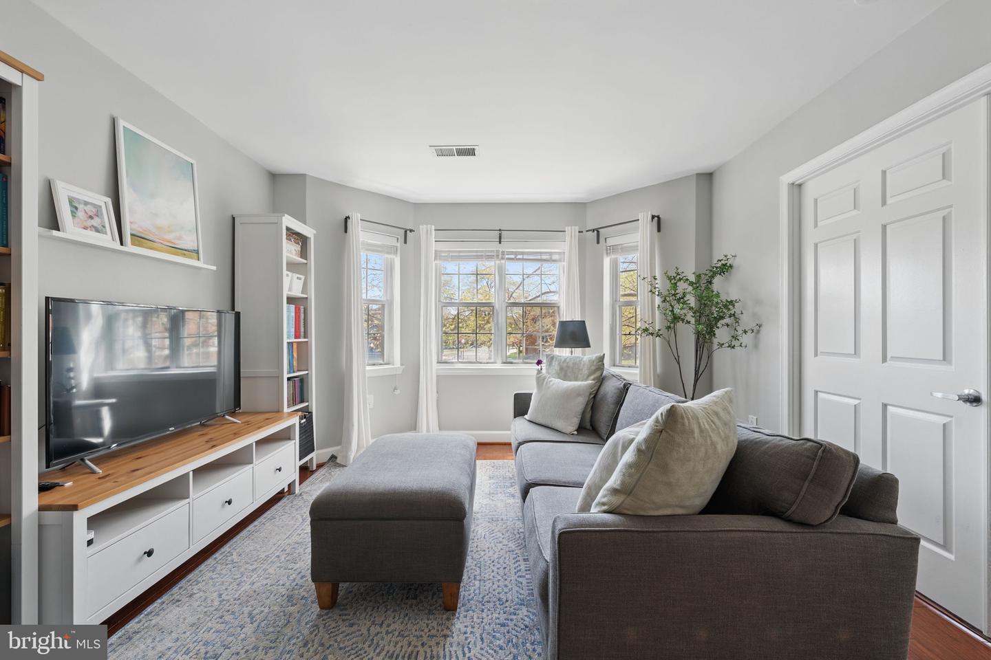 3611 38TH ST NW #209, WASHINGTON, District Of Columbia 20016, 1 Bedroom Bedrooms, ,1 BathroomBathrooms,Residential,For sale,3611 38TH ST NW #209,DCDC2233788 MLS # DCDC2233788