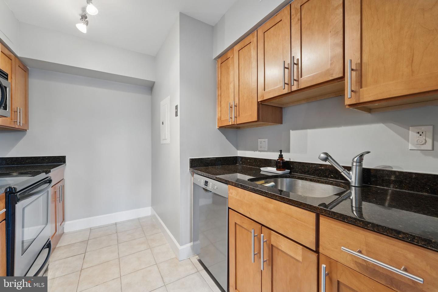 3611 38TH ST NW #209, WASHINGTON, District Of Columbia 20016, 1 Bedroom Bedrooms, ,1 BathroomBathrooms,Residential,For sale,3611 38TH ST NW #209,DCDC2233788 MLS # DCDC2233788