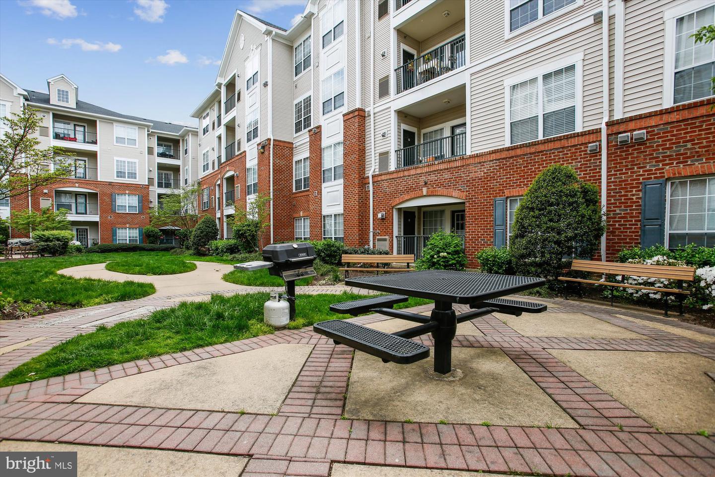 4854 EISENHOWER AVE #354, ALEXANDRIA, Virginia 22304, 1 Bedroom Bedrooms, 5 Rooms Rooms,1 BathroomBathrooms,Residential,For sale,4854 EISENHOWER AVE #354,VAAX2052354 MLS # VAAX2052354 4854 EISENHOWER AVE #354, ALEXANDRIA, Virginia 22304, 1 Bedroom Bedrooms, 5 Rooms Rooms,1 BathroomBathrooms,Residential,For sale,4854 EISENHOWER AVE #354,VAAX2052354 MLS # VAAX2052354