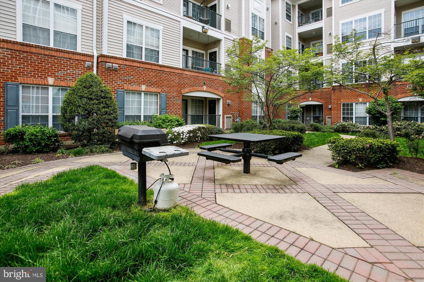 4854 EISENHOWER AVE #354, ALEXANDRIA, Virginia 22304, 1 Bedroom Bedrooms, 5 Rooms Rooms,1 BathroomBathrooms,Residential,For sale,4854 EISENHOWER AVE #354,VAAX2052354 MLS # VAAX2052354 4854 EISENHOWER AVE #354, ALEXANDRIA, Virginia 22304, 1 Bedroom Bedrooms, 5 Rooms Rooms,1 BathroomBathrooms,Residential,For sale,4854 EISENHOWER AVE #354,VAAX2052354 MLS # VAAX2052354