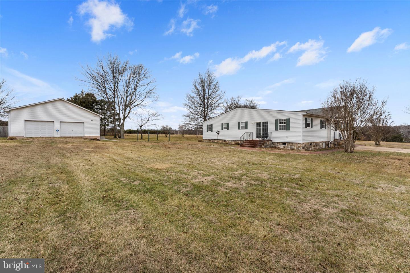 14917-A COMPTON RD, CENTREVILLE, Virginia 20121, 4 Bedrooms Bedrooms, ,2 BathroomsBathrooms,Residential,For sale,14917-A COMPTON RD,VAFX2282288 MLS # VAFX2282288