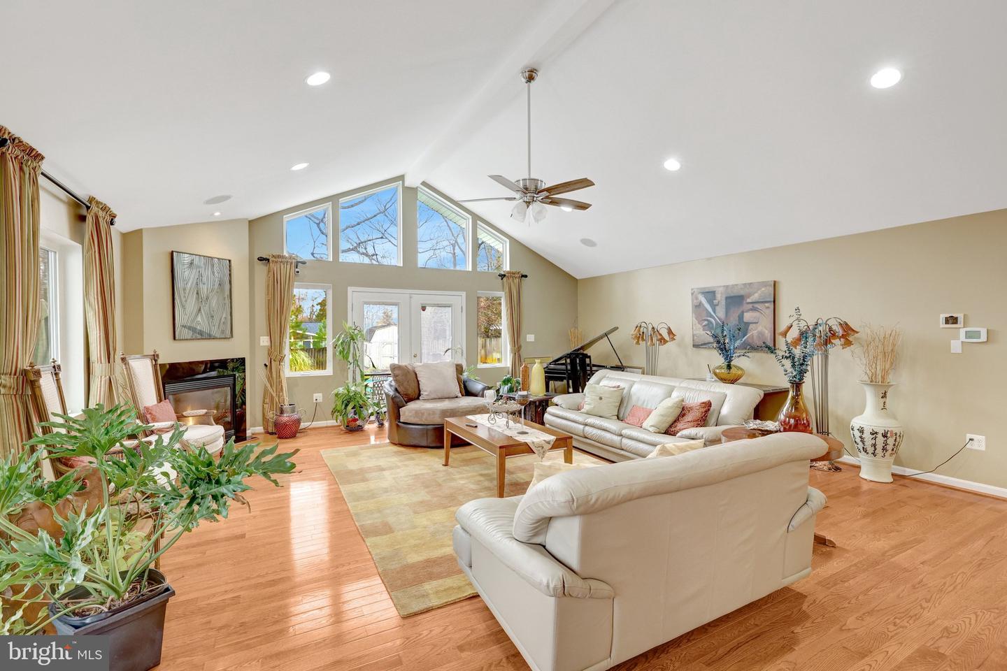 226 TALAHI RD SE, VIENNA, Virginia 22180, 6 Bedrooms Bedrooms, ,4 BathroomsBathrooms,Residential,For sale,226 TALAHI RD SE,VAFX2282420 MLS # VAFX2282420