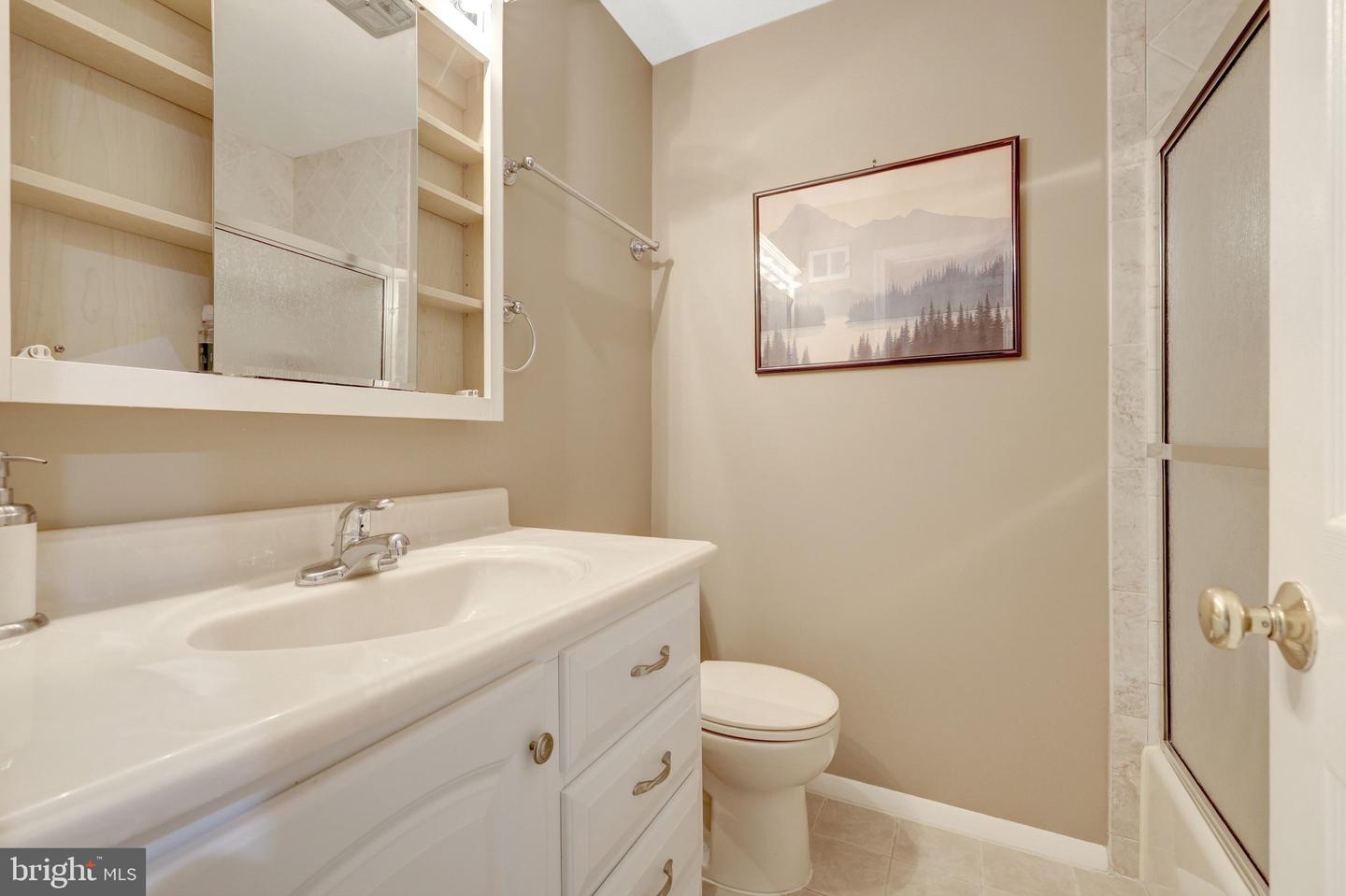 226 TALAHI RD SE, VIENNA, Virginia 22180, 6 Bedrooms Bedrooms, ,4 BathroomsBathrooms,Residential,For sale,226 TALAHI RD SE,VAFX2282420 MLS # VAFX2282420