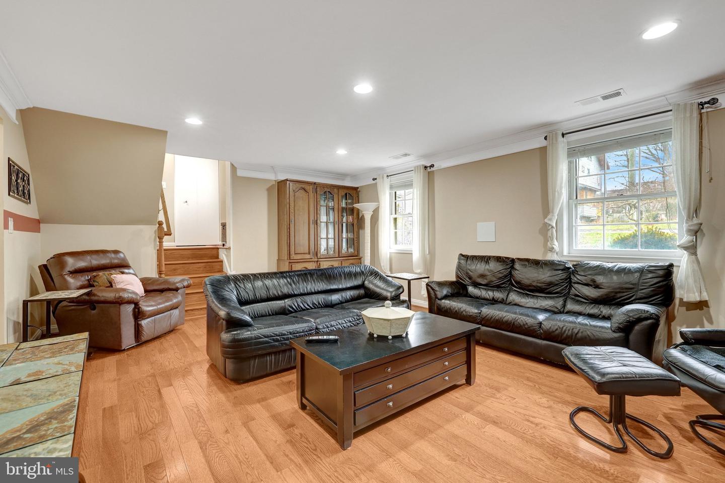 226 TALAHI RD SE, VIENNA, Virginia 22180, 6 Bedrooms Bedrooms, ,4 BathroomsBathrooms,Residential,For sale,226 TALAHI RD SE,VAFX2282420 MLS # VAFX2282420