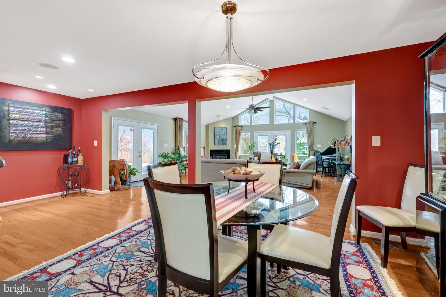 226 TALAHI RD SE, VIENNA, Virginia 22180, 6 Bedrooms Bedrooms, ,4 BathroomsBathrooms,Residential,For sale,226 TALAHI RD SE,VAFX2282420 MLS # VAFX2282420