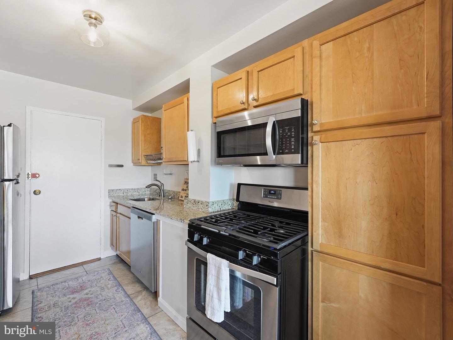 6621 WAKEFIELD DR #717, ALEXANDRIA, Virginia 22307, 2 Bedrooms Bedrooms, ,1 BathroomBathrooms,Residential,For sale,6621 WAKEFIELD DR #717,VAFX2282518 MLS # VAFX2282518