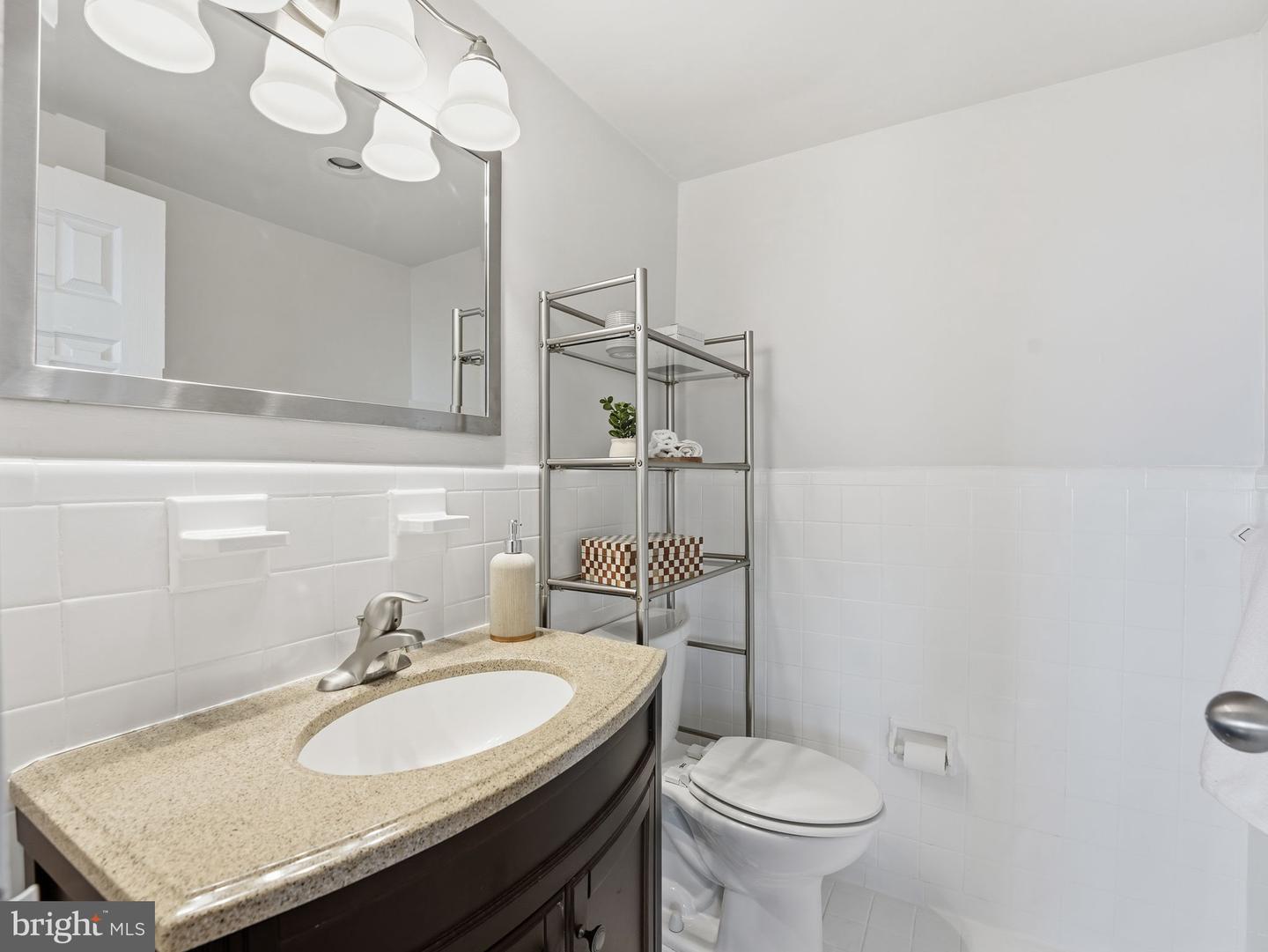 6621 WAKEFIELD DR #717, ALEXANDRIA, Virginia 22307, 2 Bedrooms Bedrooms, ,1 BathroomBathrooms,Residential,For sale,6621 WAKEFIELD DR #717,VAFX2282518 MLS # VAFX2282518