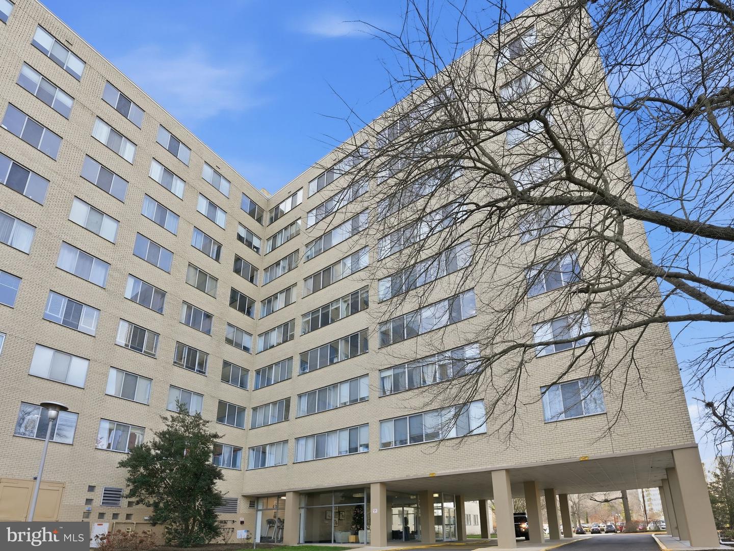 6621 WAKEFIELD DR #717, ALEXANDRIA, Virginia 22307, 2 Bedrooms Bedrooms, ,1 BathroomBathrooms,Residential,For sale,6621 WAKEFIELD DR #717,VAFX2282518 MLS # VAFX2282518