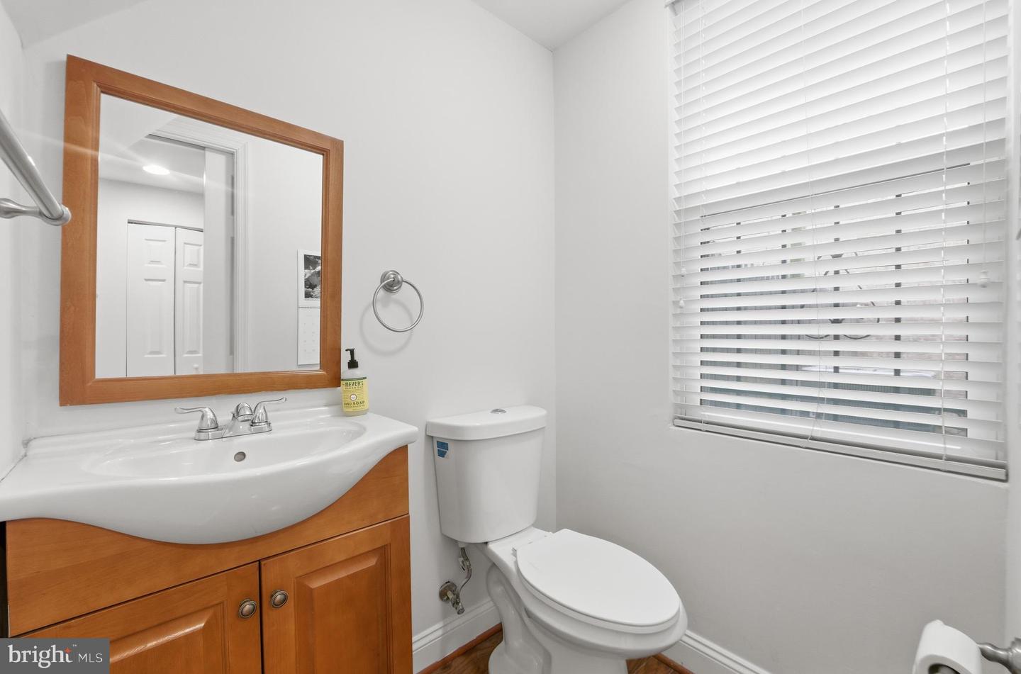 813 12TH ST NE, WASHINGTON, District Of Columbia 20002, 2 Bedrooms Bedrooms, ,1 BathroomBathrooms,Residential,For sale,813 12TH ST NE,DCDC2235034 MLS # DCDC2235034 813 12TH ST NE, WASHINGTON, District Of Columbia 20002, 2 Bedrooms Bedrooms, ,1 BathroomBathrooms,Residential,For sale,813 12TH ST NE,DCDC2235034 MLS # DCDC2235034