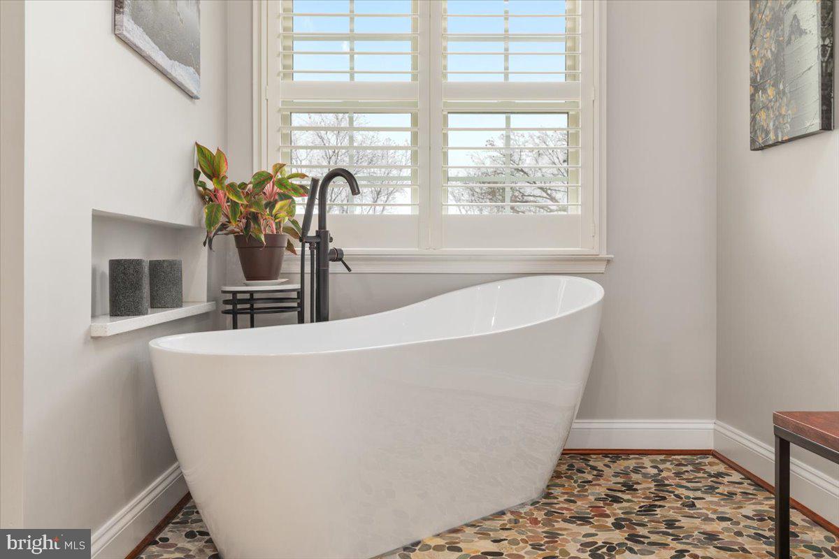 19829 SOMERCOTE LN, LEESBURG, Virginia 20175, 4 Bedrooms Bedrooms, ,4 BathroomsBathrooms,Residential,For sale,19829 SOMERCOTE LN,VALO2112418 MLS # VALO2112418