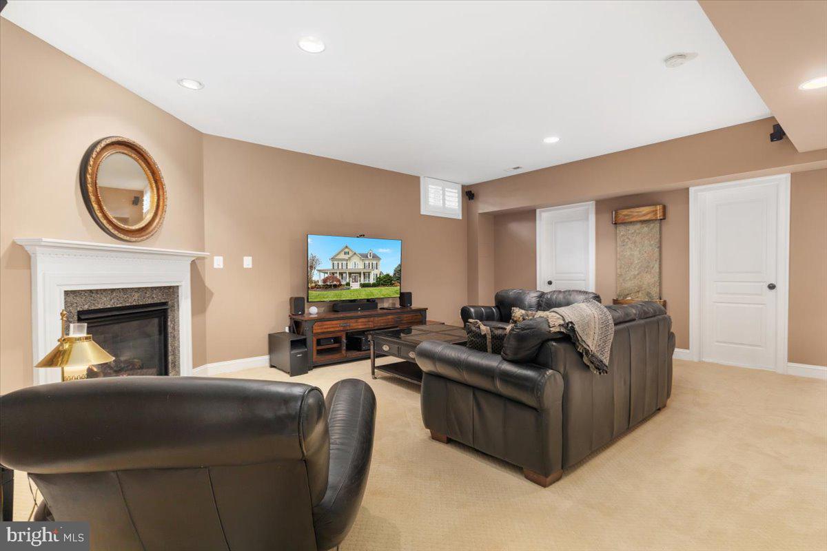 19829 SOMERCOTE LN, LEESBURG, Virginia 20175, 4 Bedrooms Bedrooms, ,4 BathroomsBathrooms,Residential,For sale,19829 SOMERCOTE LN,VALO2112418 MLS # VALO2112418