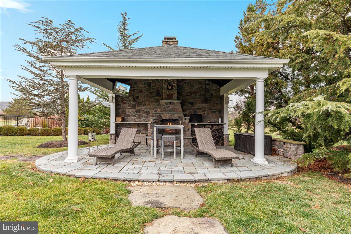 19829 SOMERCOTE LN, LEESBURG, Virginia 20175, 4 Bedrooms Bedrooms, ,4 BathroomsBathrooms,Residential,For sale,19829 SOMERCOTE LN,VALO2112418 MLS # VALO2112418