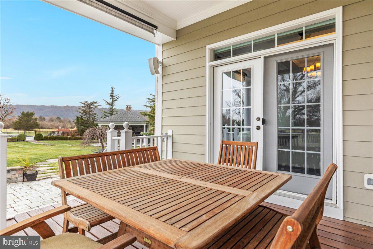 19829 SOMERCOTE LN, LEESBURG, Virginia 20175, 4 Bedrooms Bedrooms, ,4 BathroomsBathrooms,Residential,For sale,19829 SOMERCOTE LN,VALO2112418 MLS # VALO2112418