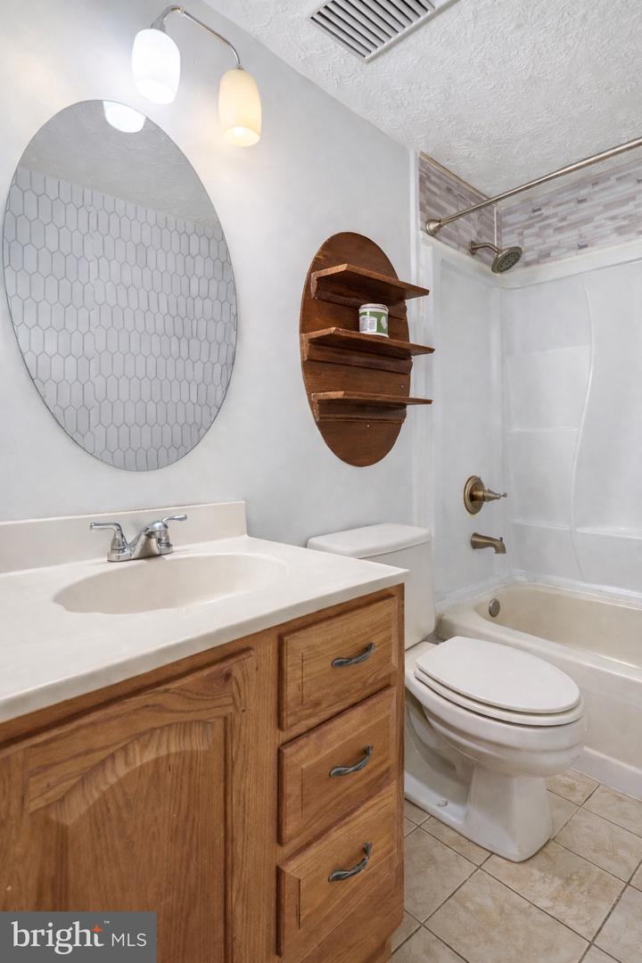 7467 LONE STAR RD, LORTON, Virginia 22079, 3 Bedrooms Bedrooms, ,1 BathroomBathrooms,Residential,For sale,7467 LONE STAR RD,VAFX2282870 MLS # VAFX2282870