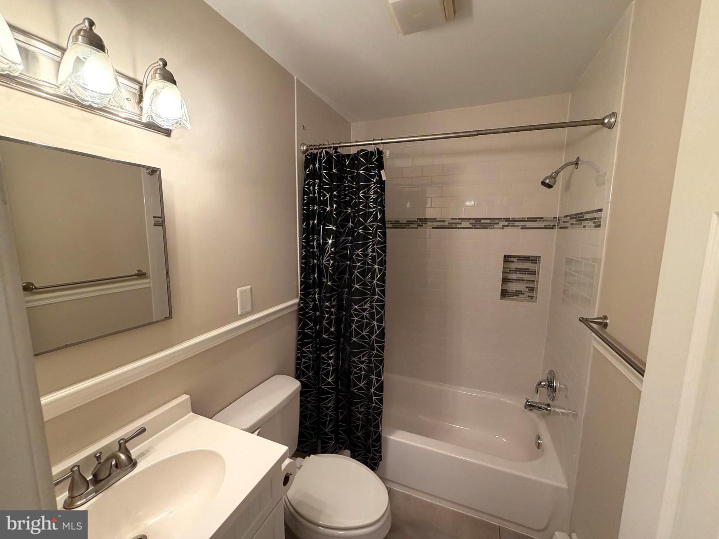 7713 HURON DR, GAINESVILLE, Virginia 20155, 3 Bedrooms Bedrooms, ,3 BathroomsBathrooms,Residential,For sale,7713 HURON DR,VAPW2108772 MLS # VAPW2108772