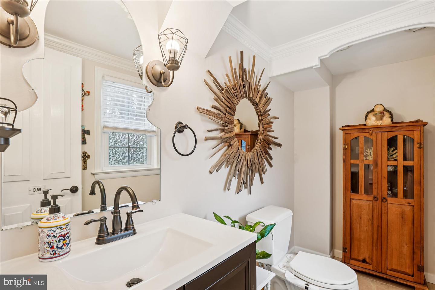 3414 VALEWOOD DR, OAKTON, Virginia 22124, 3 Bedrooms Bedrooms, ,2 BathroomsBathrooms,Residential,For sale,3414 VALEWOOD DR,VAFX2282296 MLS # VAFX2282296