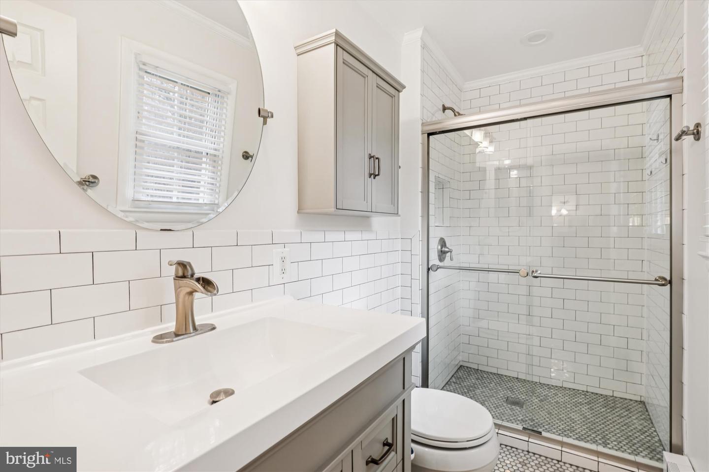 3414 VALEWOOD DR, OAKTON, Virginia 22124, 3 Bedrooms Bedrooms, ,2 BathroomsBathrooms,Residential,For sale,3414 VALEWOOD DR,VAFX2282296 MLS # VAFX2282296