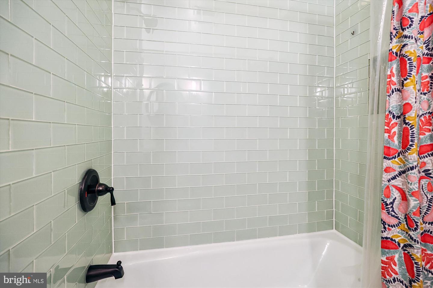 3414 VALEWOOD DR, OAKTON, Virginia 22124, 3 Bedrooms Bedrooms, ,2 BathroomsBathrooms,Residential,For sale,3414 VALEWOOD DR,VAFX2282296 MLS # VAFX2282296