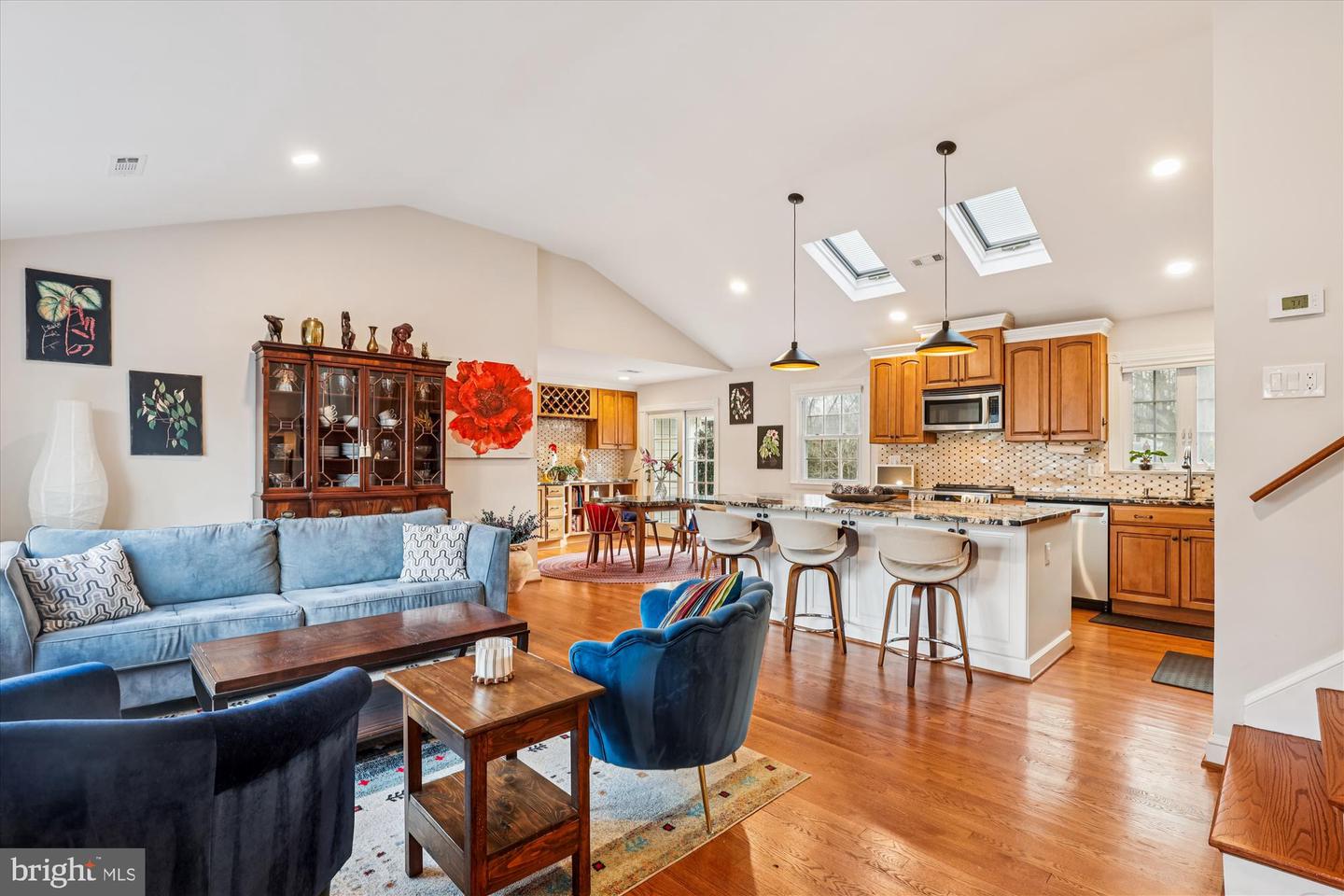 3414 VALEWOOD DR, OAKTON, Virginia 22124, 3 Bedrooms Bedrooms, ,2 BathroomsBathrooms,Residential,For sale,3414 VALEWOOD DR,VAFX2282296 MLS # VAFX2282296