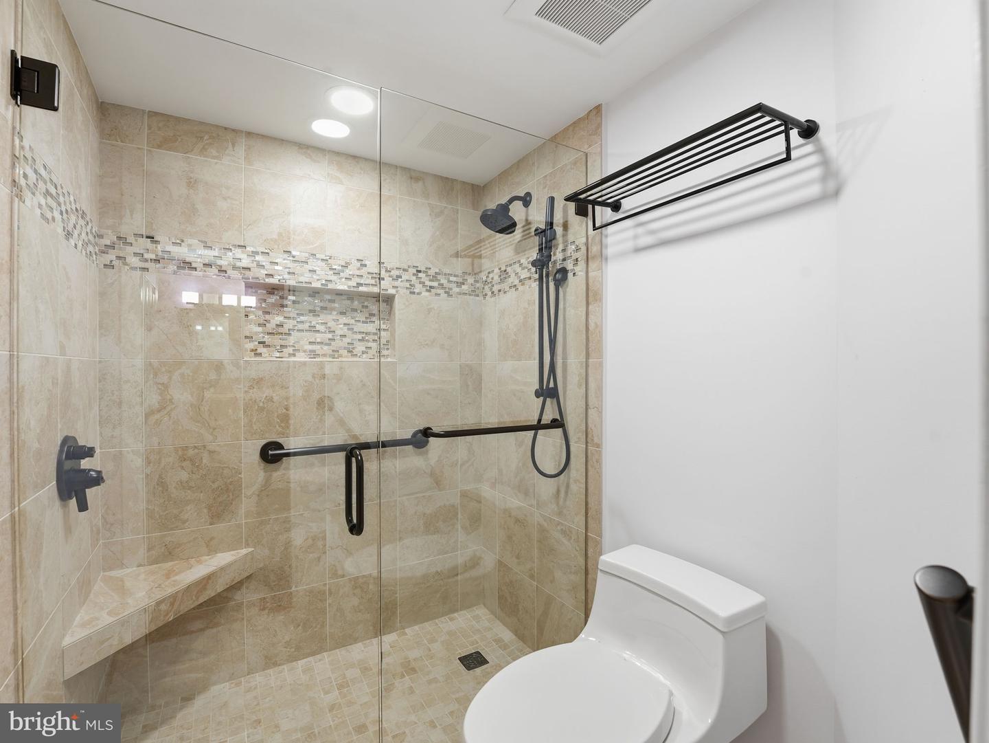 1600 N OAK ST #318, ARLINGTON, Virginia 22209, 2 Bedrooms Bedrooms, ,2 BathroomsBathrooms,Residential,For sale,1600 N OAK ST #318,VAAR2066860 MLS # VAAR2066860