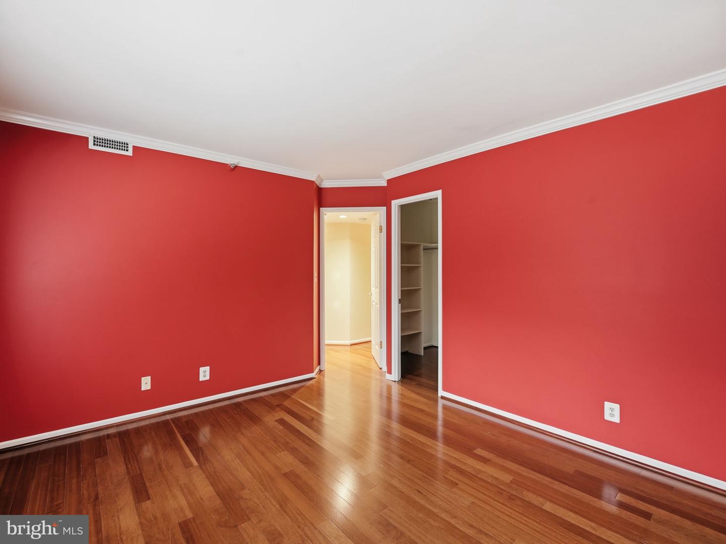 1600 N OAK ST #318, ARLINGTON, Virginia 22209, 2 Bedrooms Bedrooms, ,2 BathroomsBathrooms,Residential,For sale,1600 N OAK ST #318,VAAR2066860 MLS # VAAR2066860